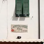 Elisa 3*